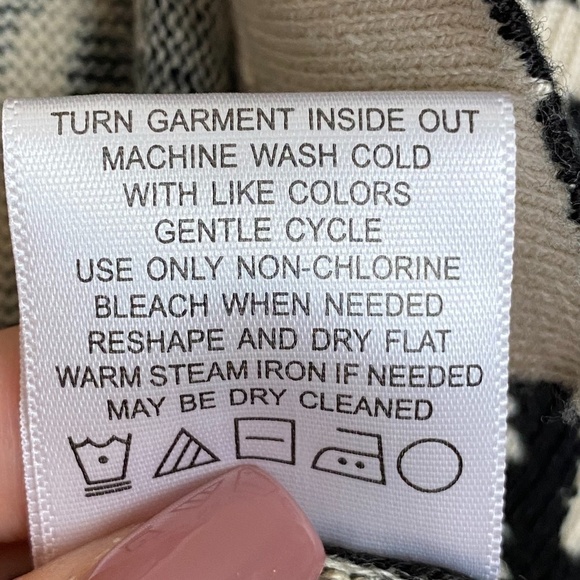 OLIVIA SKY Lightweight Tribal Cardigan - Picture 5 of 6